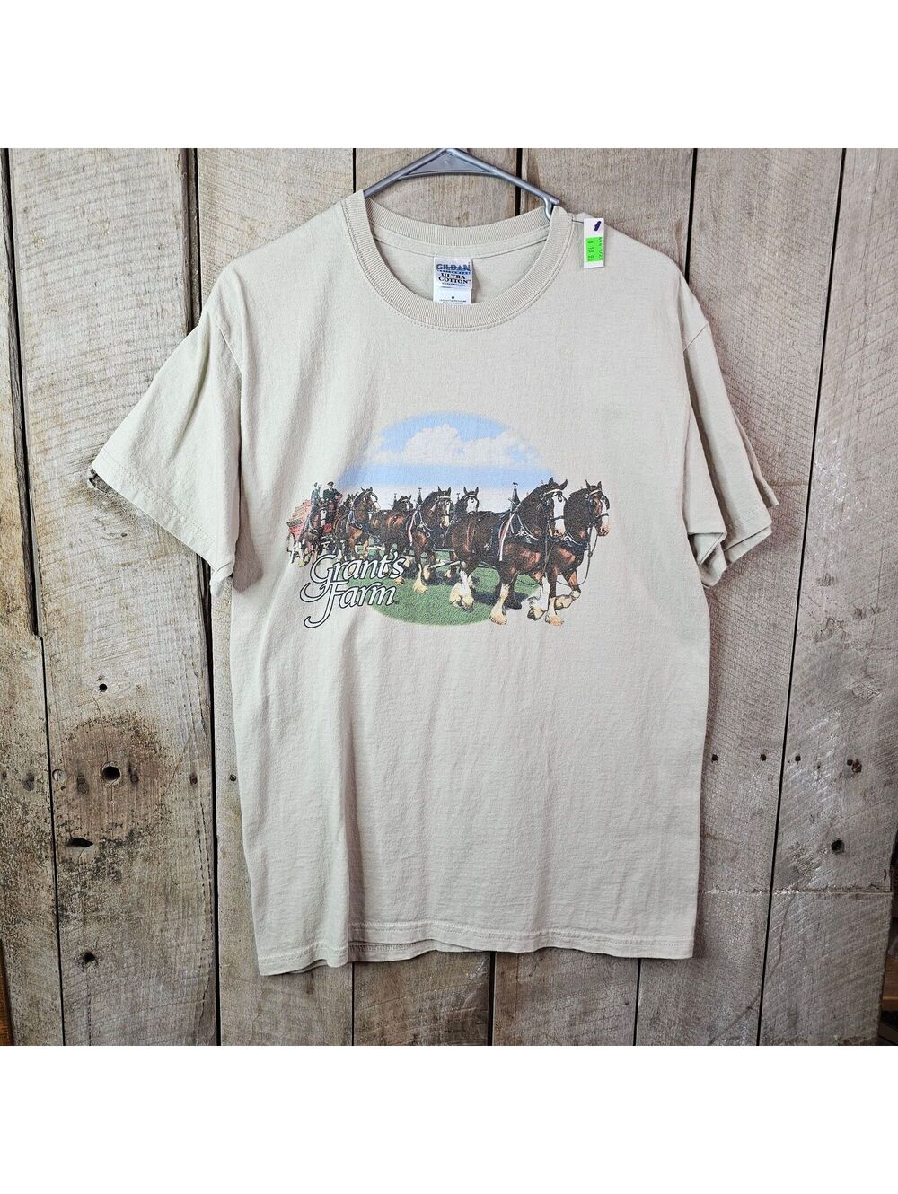 Grant's Farm Budweiser Clydesdales Horses Graphic T-Shirt Medium Beige